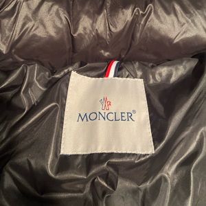 Moncler down jacket, size 3xl E.U., color; black